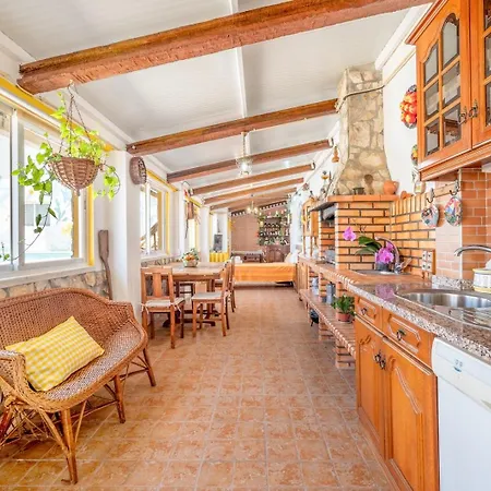 Eclectic Oasis With Poolside Charm In