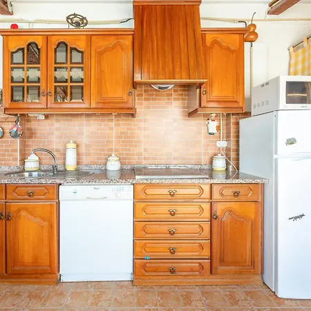 Eclectic Oasis With Poolside Charm In Arranho