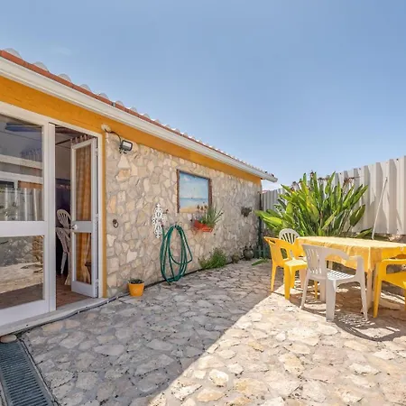 Eclectic Oasis With Poolside Charm In Arranhó