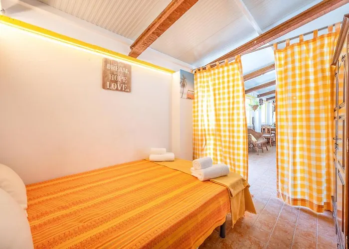 度假居 Eclectic Oasis With Poolside Charm In Arranho